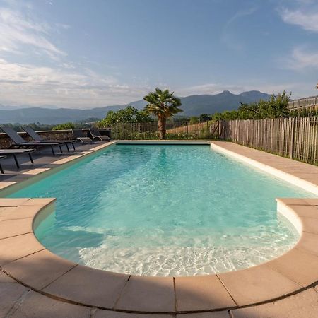 Les Tours Carrees Bed & Breakfast La Motte-Servolex Exterior photo