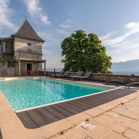 Les Tours Carrees Bed & Breakfast La Motte-Servolex Exterior photo