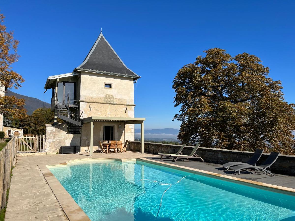 Les Tours Carrees Bed & Breakfast La Motte-Servolex Exterior photo