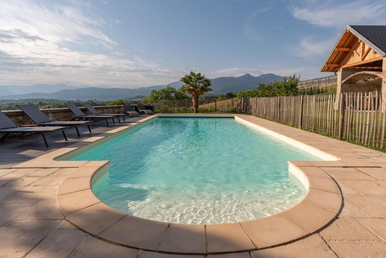 Les Tours Carrees Bed & Breakfast La Motte-Servolex Exterior photo
